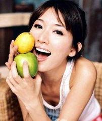 女人梦见吃瓜越吃越口渴,女人吃瓜越吃越口渴的深层寓意