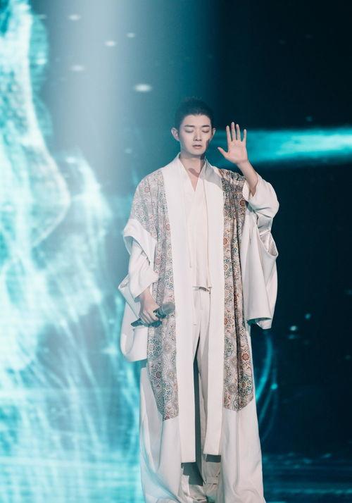 男嫂子明星吃瓜